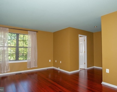 6158 Old Brentford Court - Photo Thumbnail 16