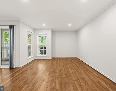 1521 Lincoln Way - Photo Thumbnail 2