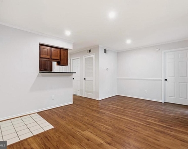 1521 Lincoln Way - Photo Thumbnail 4