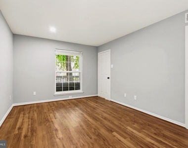 1521 Lincoln Way - Photo Thumbnail 7