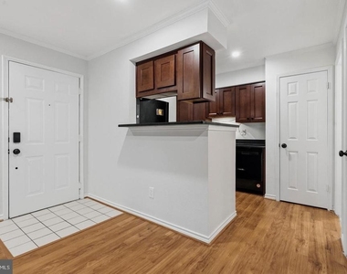 1521 Lincoln Way - Photo Thumbnail 17
