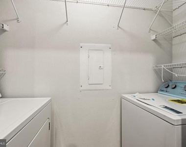 1521 Lincoln Way - Photo Thumbnail 14