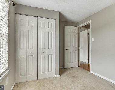 14623 Stone Crossing Court - Photo Thumbnail 21