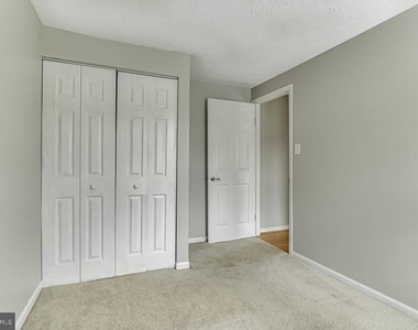 14623 Stone Crossing Court - Photo Thumbnail 18