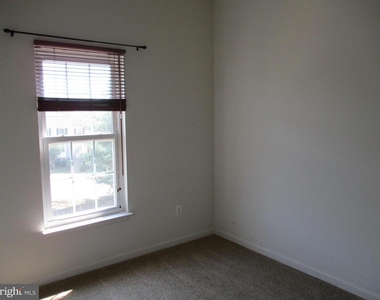 9102 Marie Court - Photo Thumbnail 11