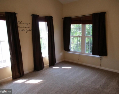 9102 Marie Court - Photo Thumbnail 10