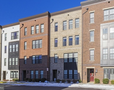 7514 Sawyer Farm Way - Photo Thumbnail 2