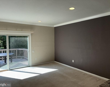7160 Westfield Court - Photo Thumbnail 6