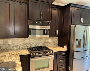7160 Westfield Court - Photo Thumbnail 1