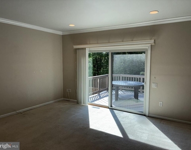 7160 Westfield Court - Photo Thumbnail 7