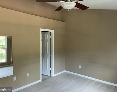 7160 Westfield Court - Photo Thumbnail 9