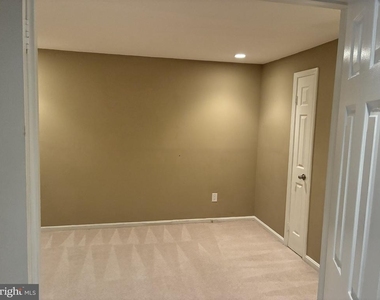 7160 Westfield Court - Photo Thumbnail 23