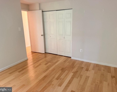 6062 Hollow Hill Lane - Photo Thumbnail 13