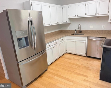 6062 Hollow Hill Lane - Photo Thumbnail 5