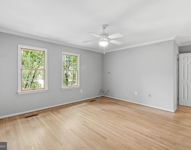 6924 Mclean Park Manor Court - Photo Thumbnail 14
