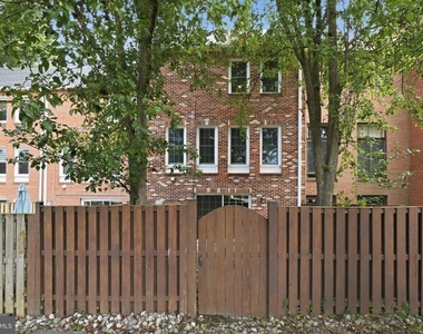 6924 Mclean Park Manor Court - Photo Thumbnail 23