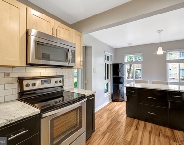 551 Florida Avenue - Photo Thumbnail 5