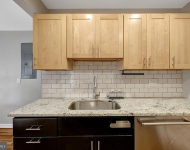551 Florida Avenue - Photo Thumbnail 4