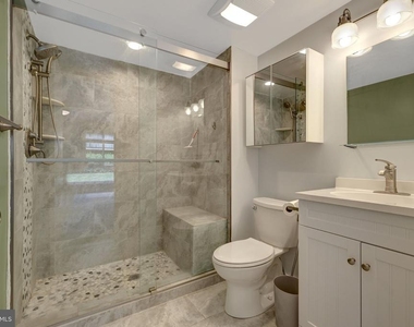 551 Florida Avenue - Photo Thumbnail 20