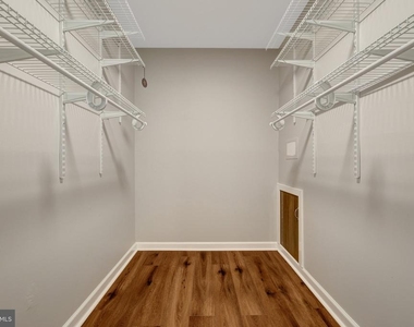 551 Florida Avenue - Photo Thumbnail 19