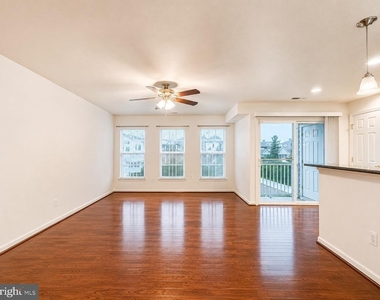 6076 Wicker Lane - Photo Thumbnail 5