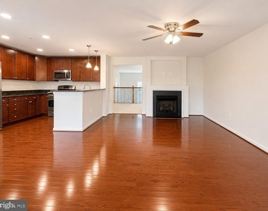 6076 Wicker Lane - Photo Thumbnail 6