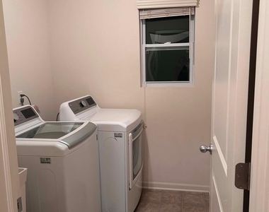 1841 Wexford Circle - Photo Thumbnail 12