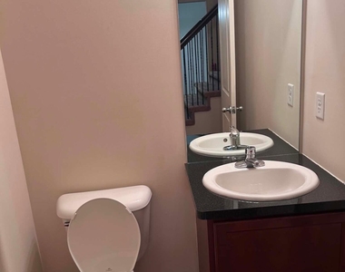 1841 Wexford Circle - Photo Thumbnail 8