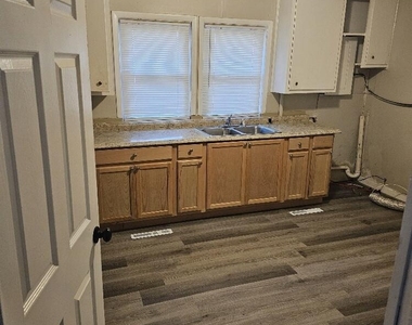 20426 Salem - Photo Thumbnail 5
