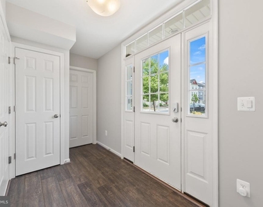 106 Splendor Garden Way - Photo Thumbnail 1