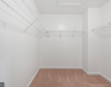 106 Splendor Garden Way - Photo Thumbnail 22