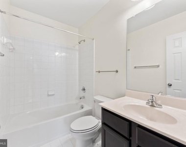 106 Splendor Garden Way - Photo Thumbnail 27