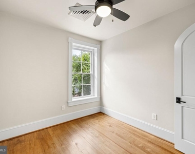 901 Caroline Street - Photo Thumbnail 19