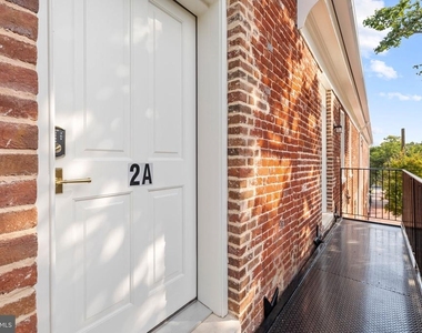 901 Caroline Street - Photo Thumbnail 11