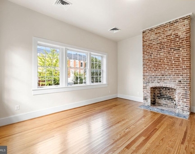 901 Caroline Street - Photo Thumbnail 6