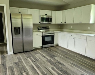 11501 Homeland Road - Photo Thumbnail 2