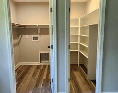 11501 Homeland Road - Photo Thumbnail 5