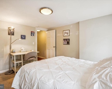 908 Pendleton Street - Photo Thumbnail 17