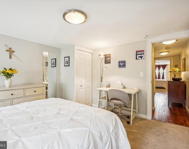 908 Pendleton Street - Photo Thumbnail 16