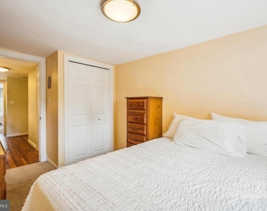 908 Pendleton Street - Photo Thumbnail 22
