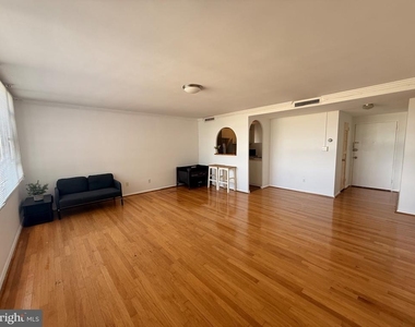 4600 Duke Street - Photo Thumbnail 5