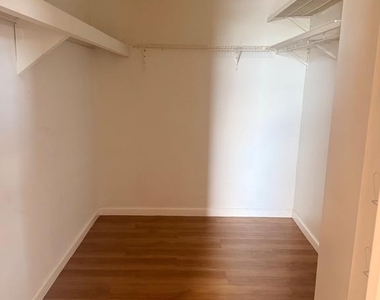 4600 Duke Street - Photo Thumbnail 2