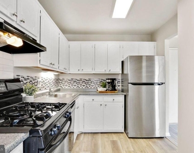 4241 Columbia Pike - Photo Thumbnail 2