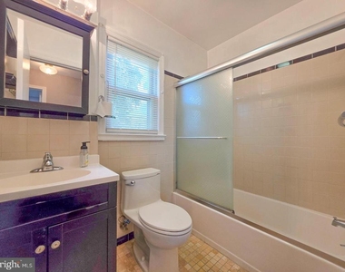 5921 Arlington Boulevard - Photo Thumbnail 16