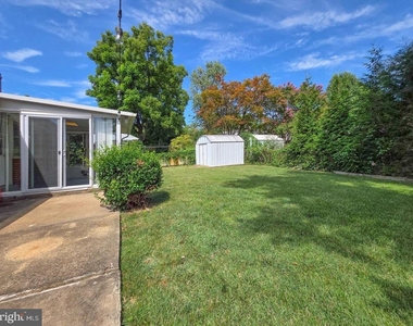 5921 Arlington Boulevard - Photo Thumbnail 30