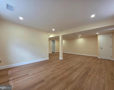 5921 Arlington Boulevard - Photo Thumbnail 24
