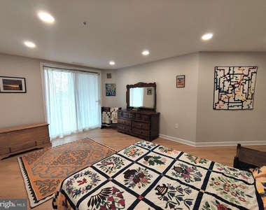 901 N Monroe Street - Photo Thumbnail 7