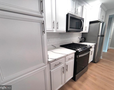 901 N Monroe Street - Photo Thumbnail 5
