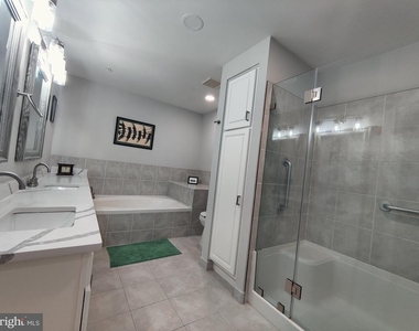 901 N Monroe Street - Photo Thumbnail 9