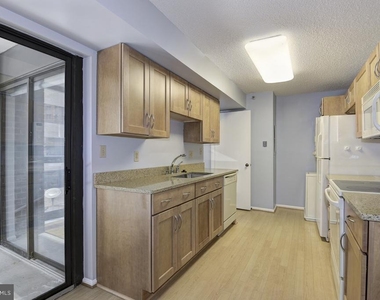 1600 N Oak Street - Photo Thumbnail 7